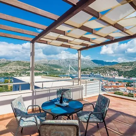 Modern With Swimming Pool - Penthouse Apartment Dubrovnik